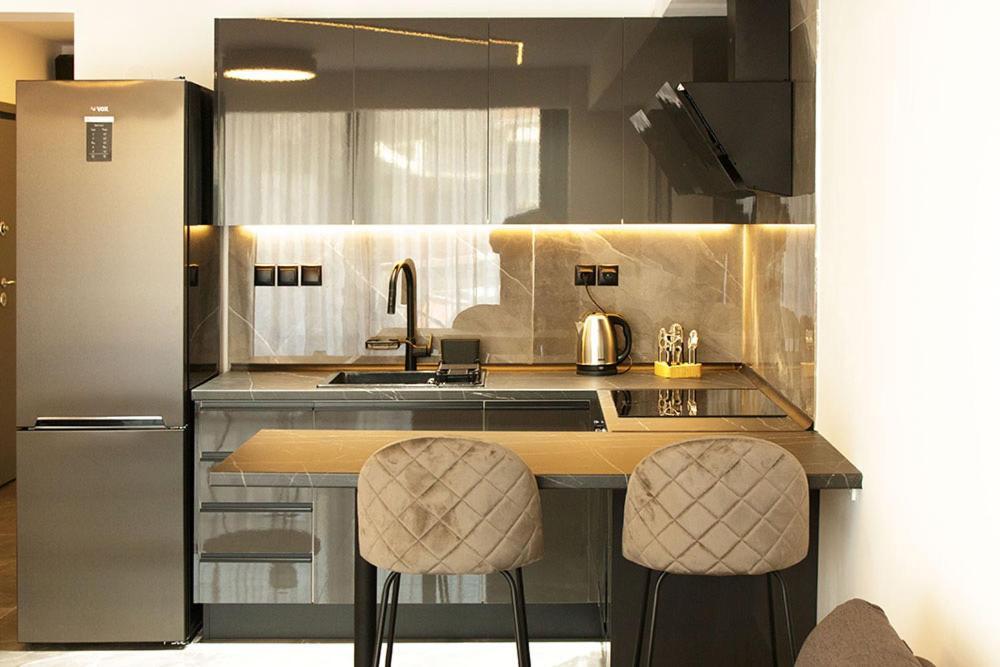 P J Luxury Suites Serres Exterior photo